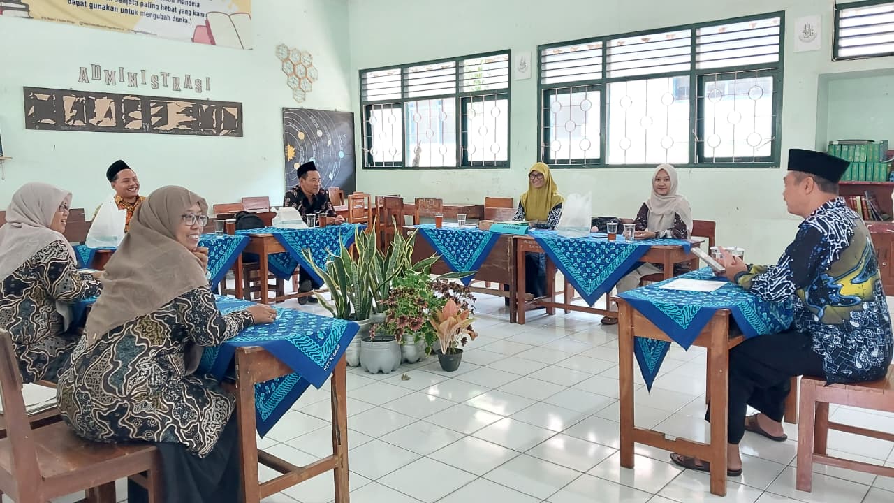 Kepala MTsN 6 Kulon Progo Tutup Pelaksanaan TKA Nasional 2026 